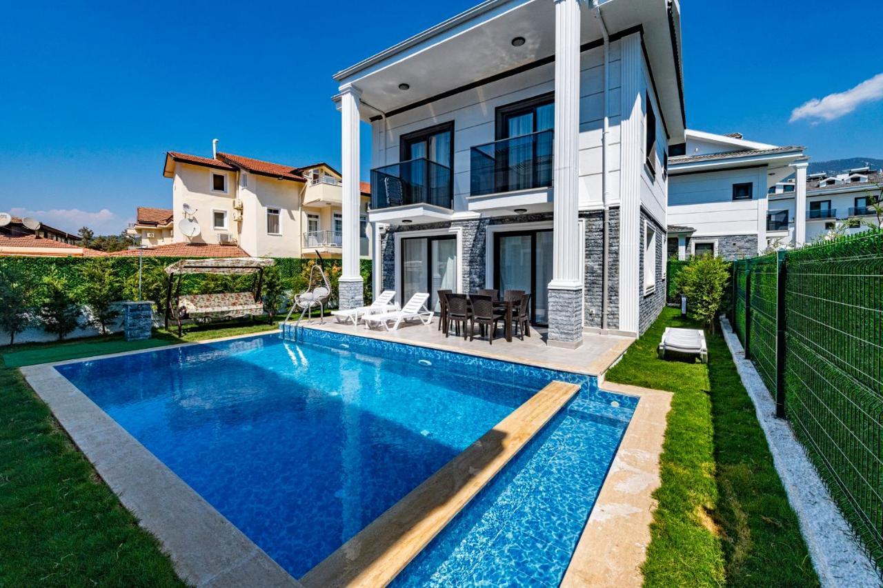 Salkim- 4 Bedroom Holiday Villa In Oludeniz フェティエ エクステリア 写真