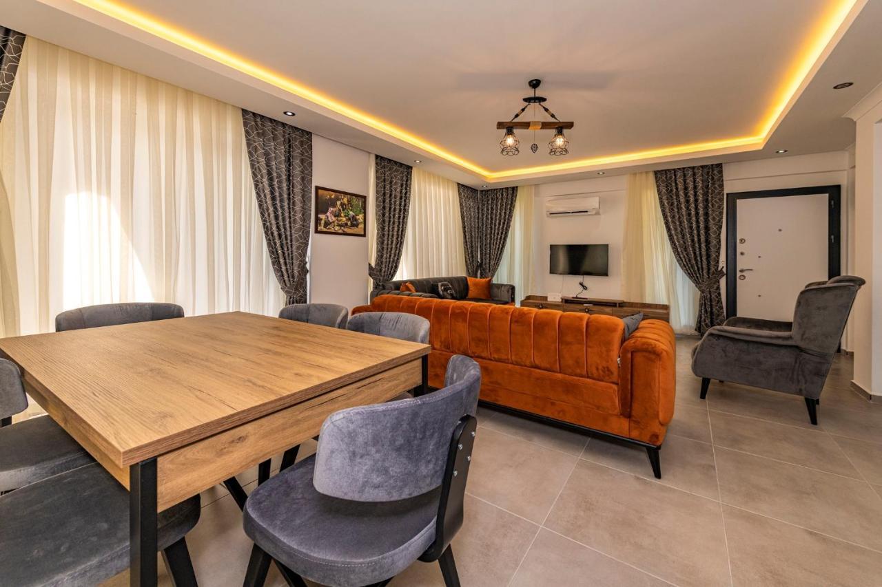 Salkim- 4 Bedroom Holiday Villa In Oludeniz フェティエ エクステリア 写真