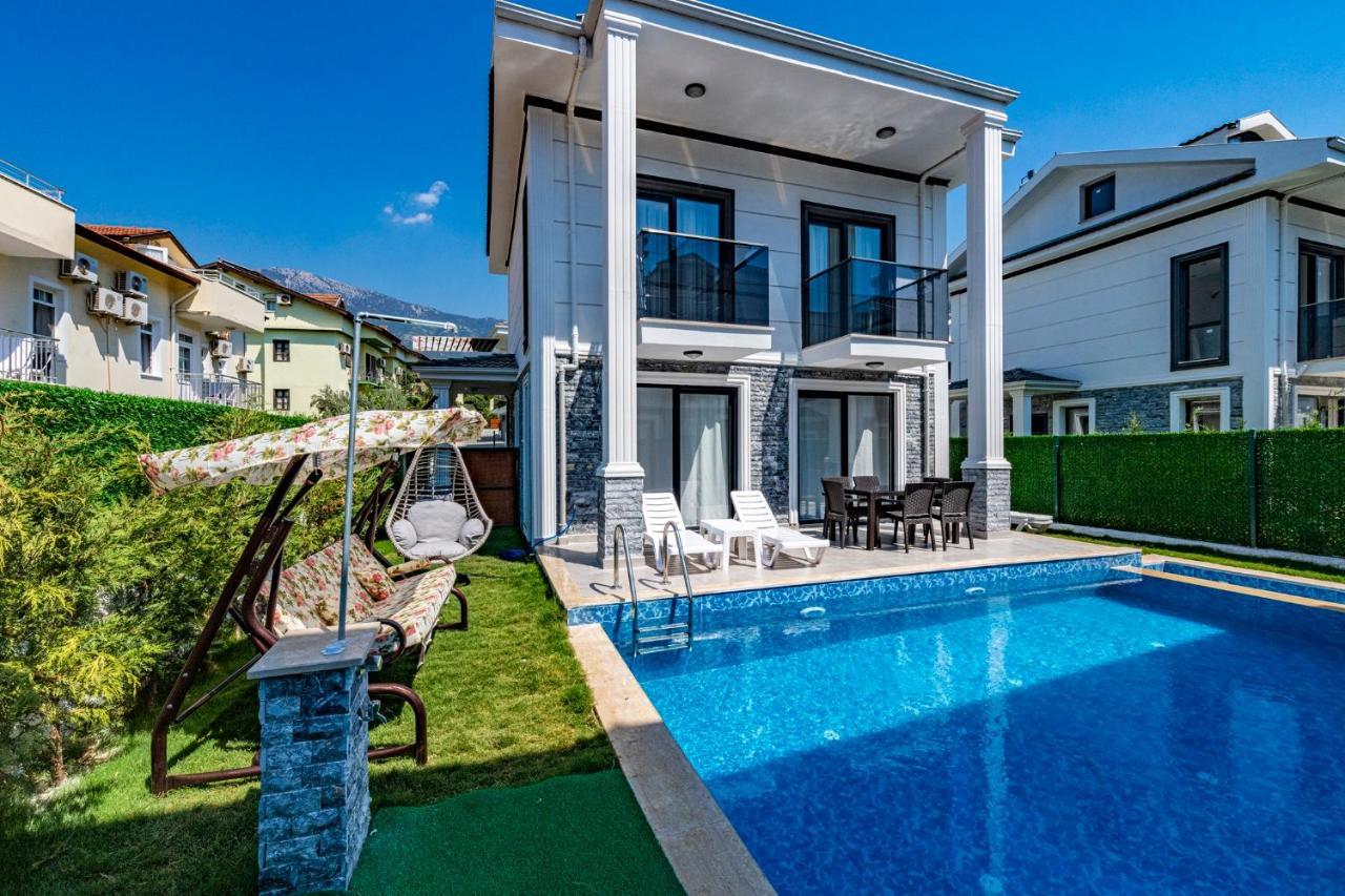 Salkim- 4 Bedroom Holiday Villa In Oludeniz フェティエ エクステリア 写真