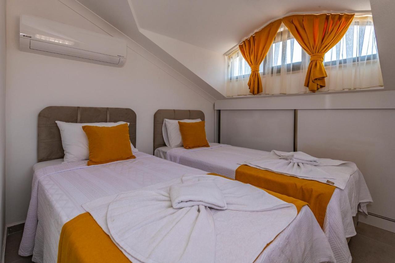 Salkim- 4 Bedroom Holiday Villa In Oludeniz フェティエ エクステリア 写真